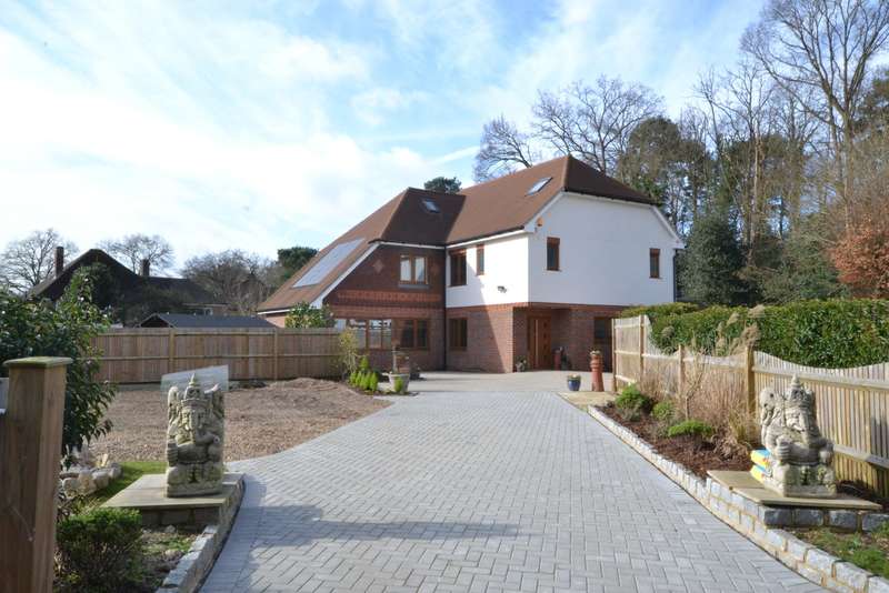 5 Bedroom Detached House For Sale In Farmhouse Close, Pyrford, GU22