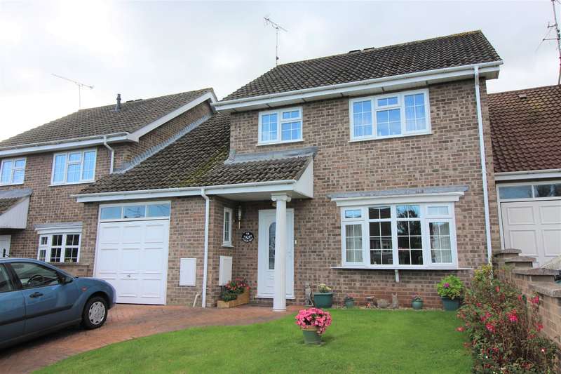 4 Bedroom Link Detached House For Sale In Jubilee Drive, Thornbury, BS35