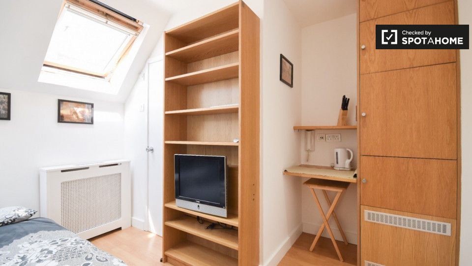 Studio To Rent In Finchley Road, NW3