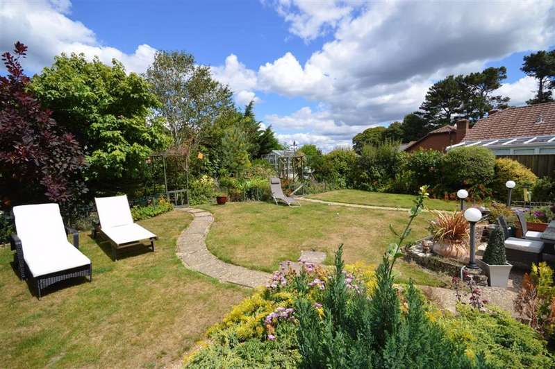 4 Bedroom Detached House For Sale In Barton On Sea, BH25