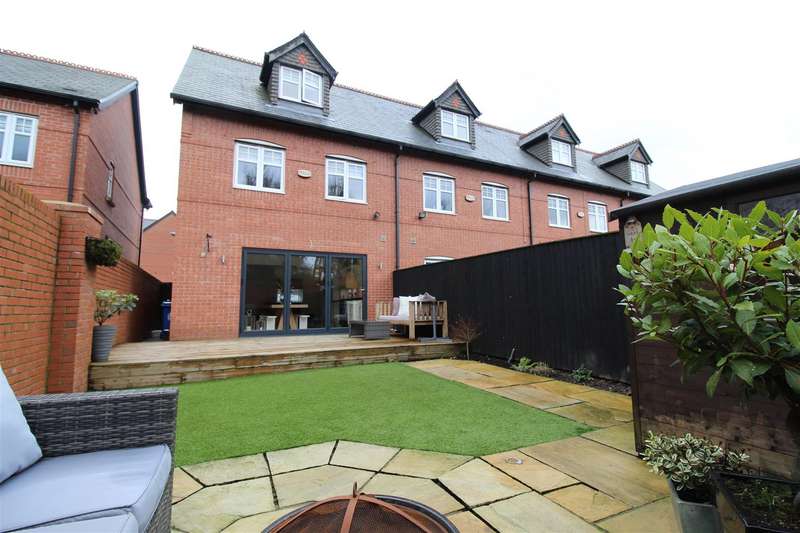 4 Bedroom Town House For Sale In Alden Close, Standish, Wigan, WN1