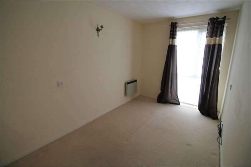 2 Bedroom Retirement Property For Sale In Nicholas Road, Blundellsands