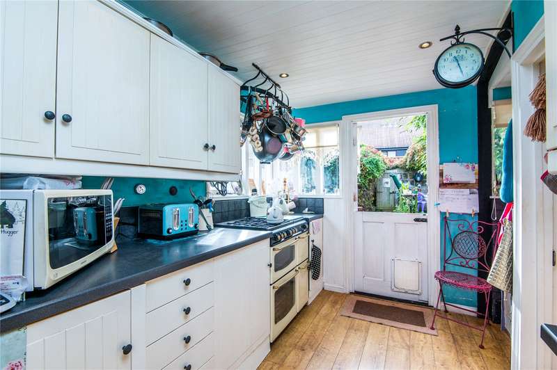 2 Bedroom House For Sale In High Street, Great Wakering, Southendon