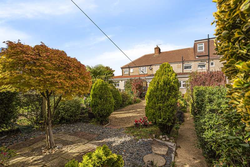 3 Bedroom Terraced House For Sale In Wilverley Crescent, Malden, New