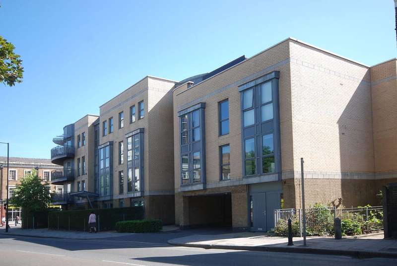 2 Bedroom Flat For Sale In Southgate Road, London, N1