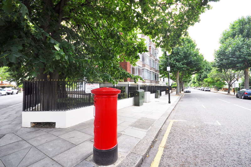 1 Bedroom Flat For Sale In St Quintin Avenue, Kensington, London, W10