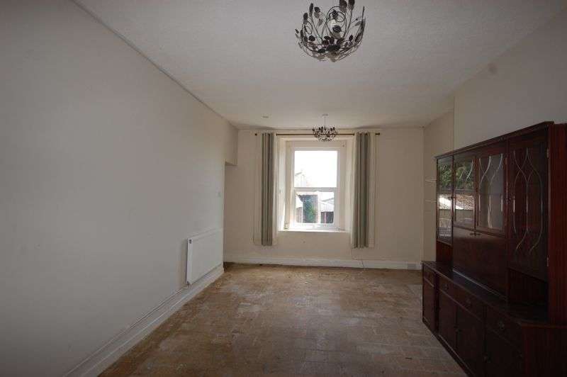 4 Bedroom Home To Rent In Pontardulais Road, Llangennech, Llanelli, SA14