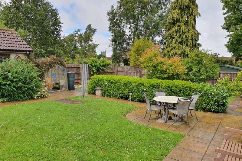 3 Bedroom Bungalow For Sale In Woodmans Close, Chipping Sodbury, BS37