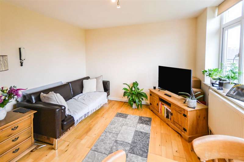 2 Bedroom Flat To Rent In Grand Drive, Raynes Park, SW20