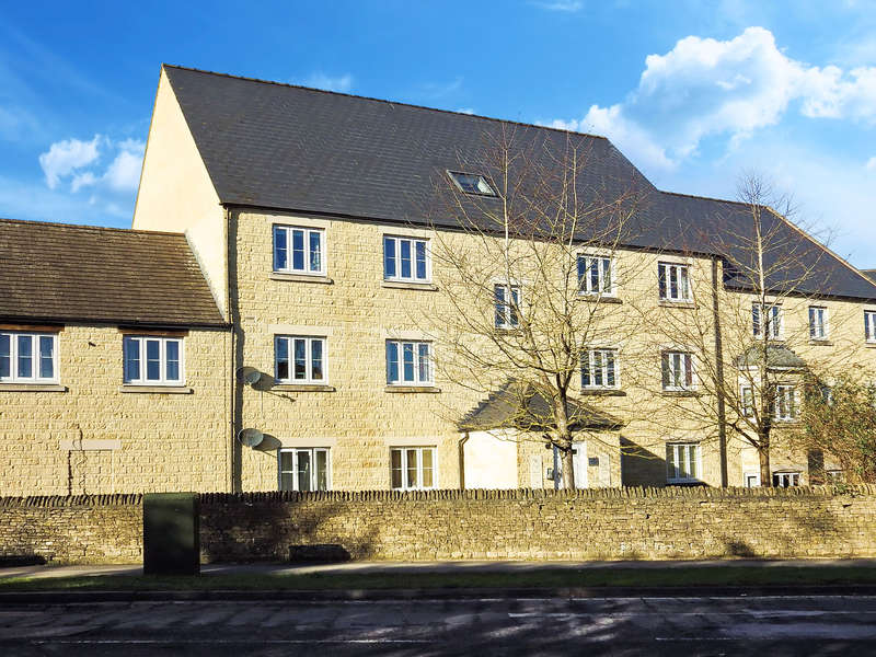 2 Bedroom Apartment To Rent In Bathing Place Court, Witney, Oxfordshire