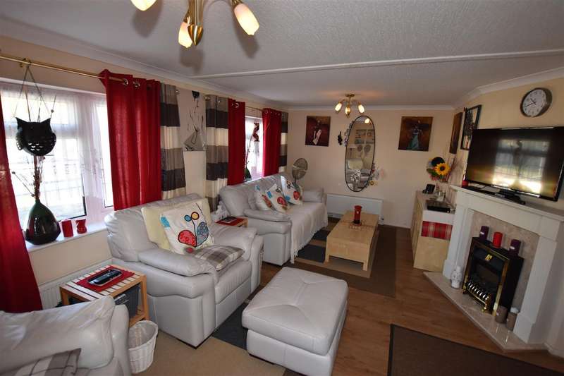 2 Bedroom Park Home Mobile Home For Sale In Kings Park, Hindles Road