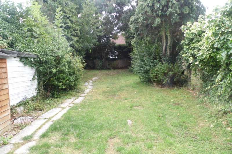 3 Bedroom SemiDetached House To Rent In Worcester Park Road, Worcester