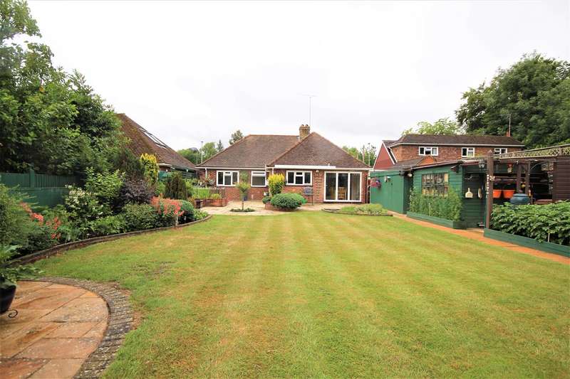 3 Bedroom Detached For Sale In Old Bath Road, Charvil, Reading, RG10