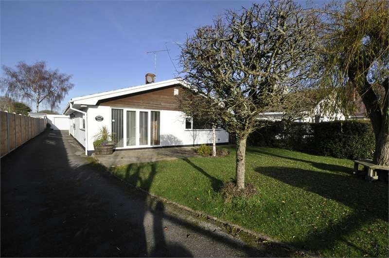 Houses for sale & to rent in BH24 3PR, Mockbeggar Lane, Forest North