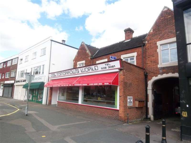 2 Bedroom Apartment To Rent In Goldings Hill, Loughton, IG10