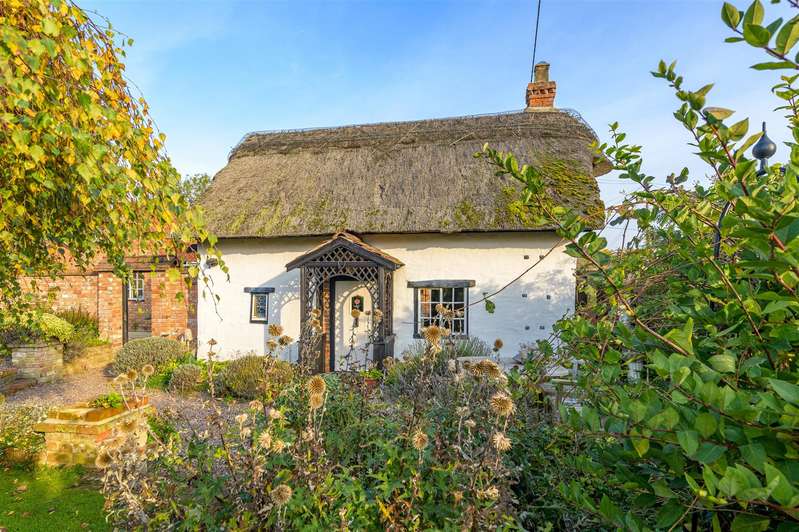 4 Bedroom Detached House For Sale In Wharf Lane, Kirkbyonbain