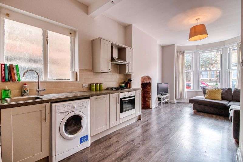 1 Bedroom Property For Sale In Beatrice Avenue, London, SW16