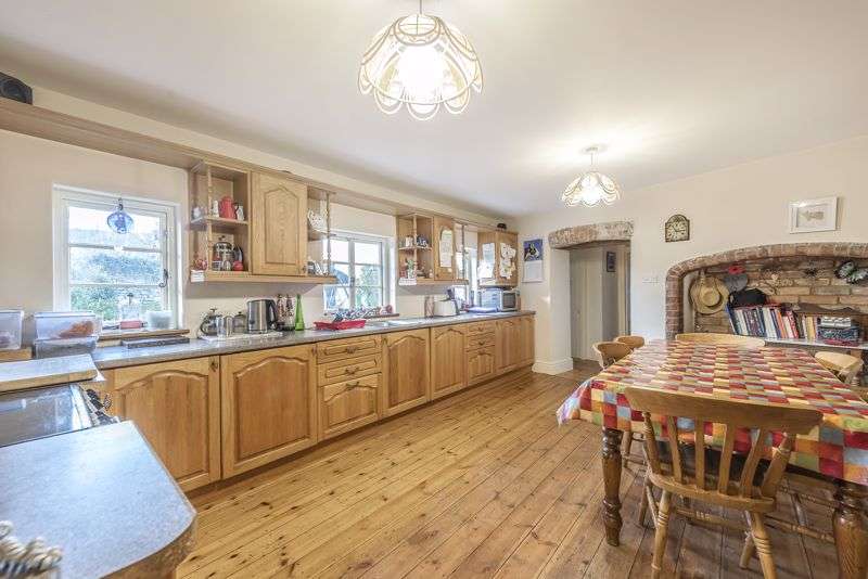 4 Bedroom Property For Sale In Banwell, North Somerset, BS29