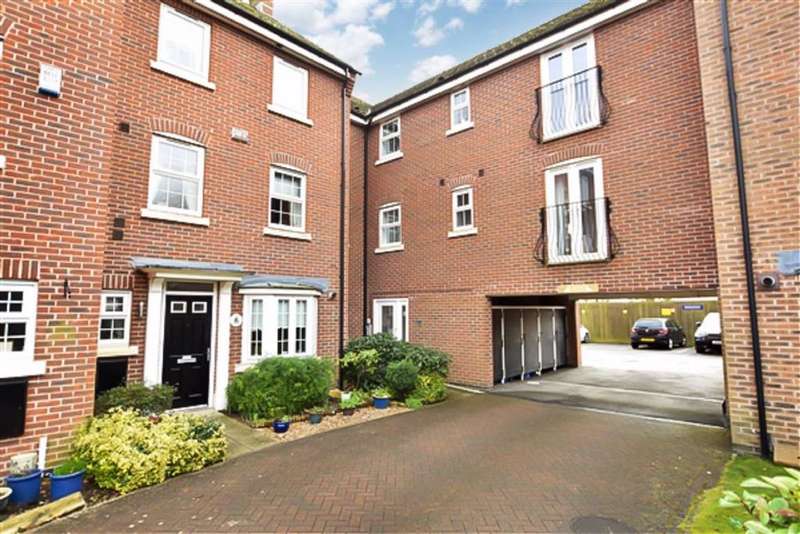 Houses for sale in Brough, HU15, East Riding of Yorkshire