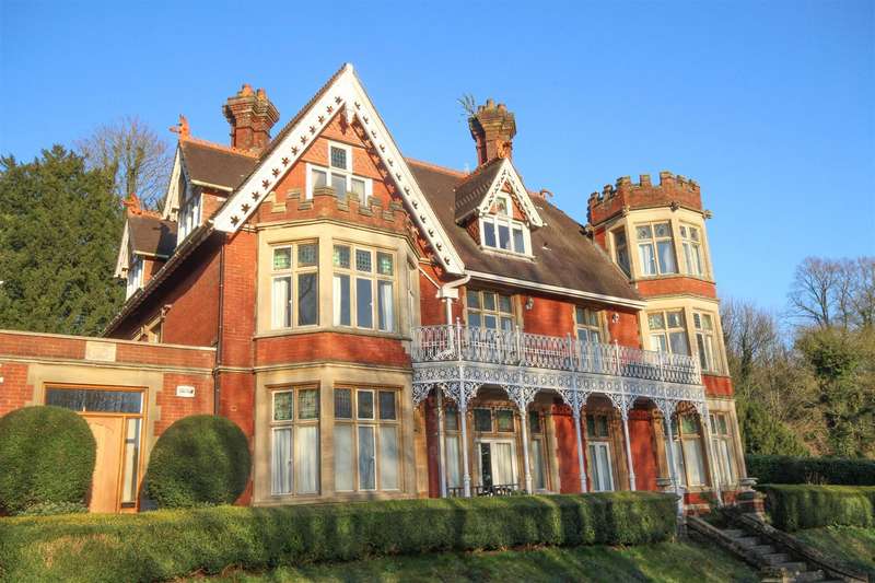 2 Bedroom Flat To Rent In Salisbury - Petersfinger, SP5