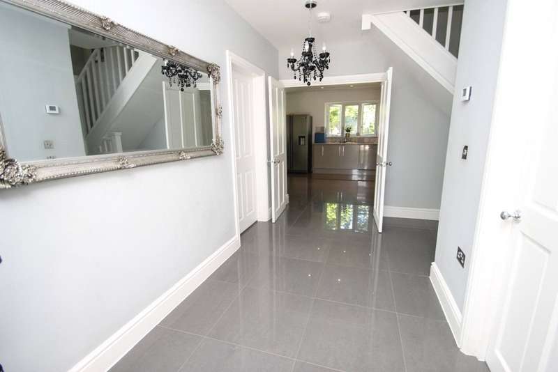 5 Bedroom Detached For Sale In View Road, Cliffe Woods, Kent, ME3