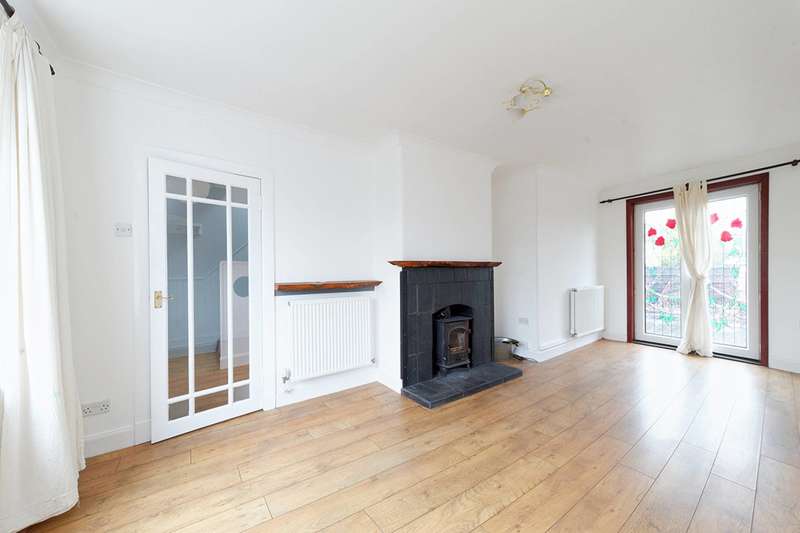 2 Bedroom End Of Terrace For Sale In Pollick Avenue, Uplawmoor, Glasgow