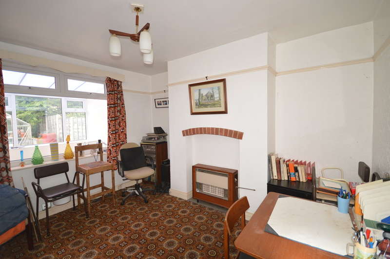 3 Bedroom Semi Detached House For Sale In Warley Road, Blackpool, FY2