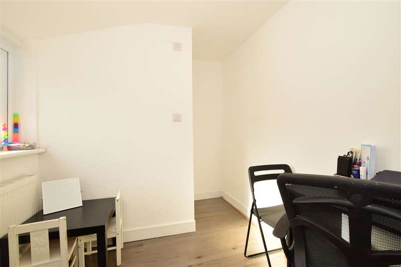 3 Bedroom Terraced House For Sale In Upper Wickham Lane, , Welling