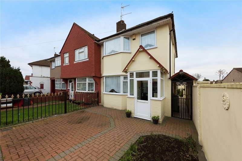 3 Bedroom End Of Terrace House For Sale In Dunbar Avenue, Dagenham, RM10