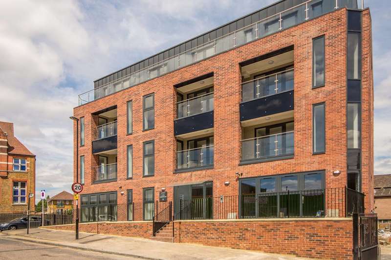 2 Bedroom Penthouse Flat To Rent In Atar House, Ilderton Road, South Bermondsey, SE16