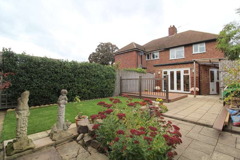 2 Bedroom Semi Detached House Under Offer In Sandringham Drive, Ashford