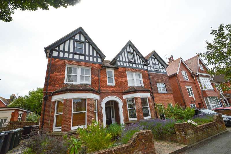 2 Bedroom Flat For Sale In Enys Road, Eastbourne, BN21