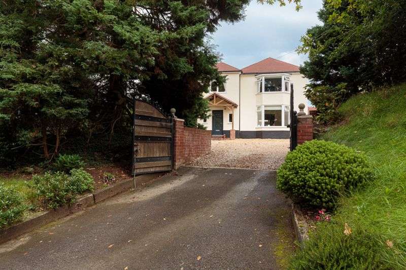 5 Bedroom Property For Sale In Norley Road, Cuddington, Northwich, CW8