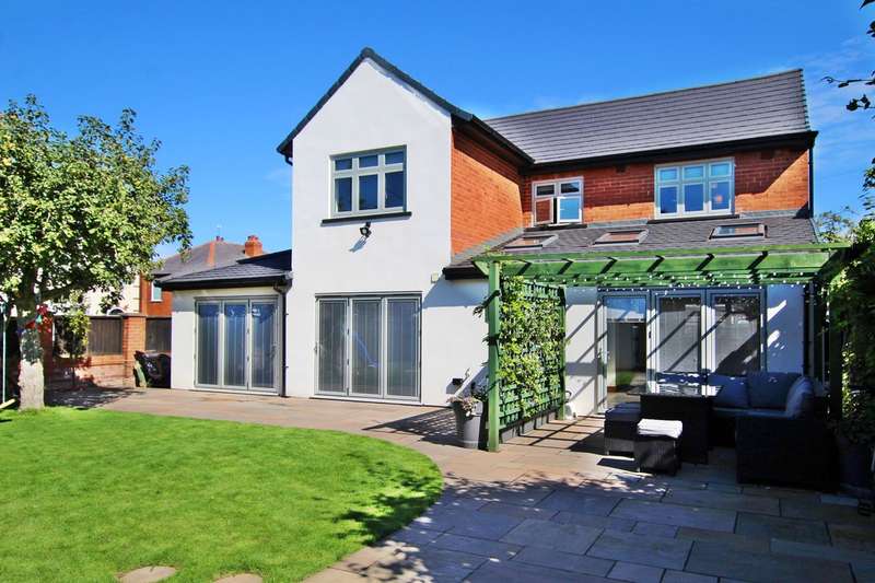 4 Bedroom Detached House For Sale In Daresbury Road, Eccleston, St