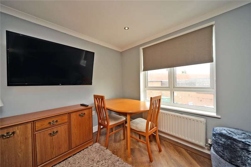 2 Bedroom Flat To Rent In High Street, Banstead, Surrey, SM7