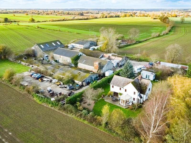 4 Bedroom Detached House For Sale In Parsonage Farm, Parsonage Lane, Barnston, Dunmow, CM6