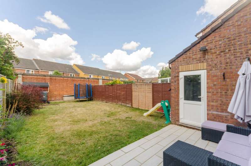 3 Bedroom End Of Terrace House For Sale In Willow Road, New Malden, KT3
