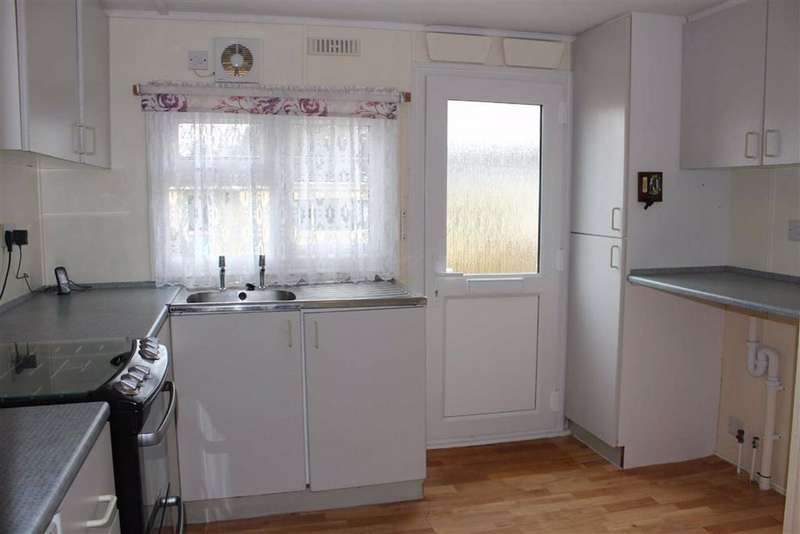 2 Bedroom Park Home For Sale In Woodland Park, Waunarlwydd, SA5