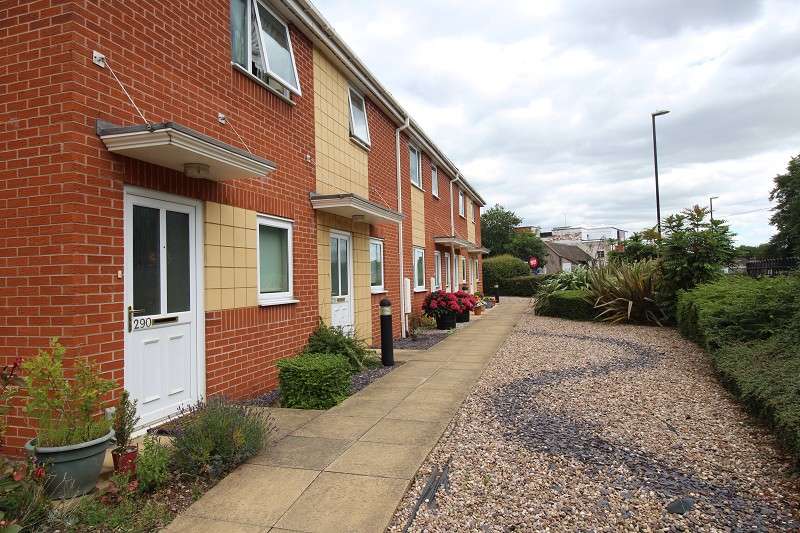 2 Bedroom Ground Flat For Sale In Radford Road, Coventry, West Midlands