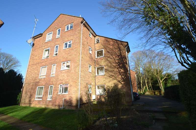 2 Bedroom Apartment Flat To Rent In Plantation Road, Amersham HP6