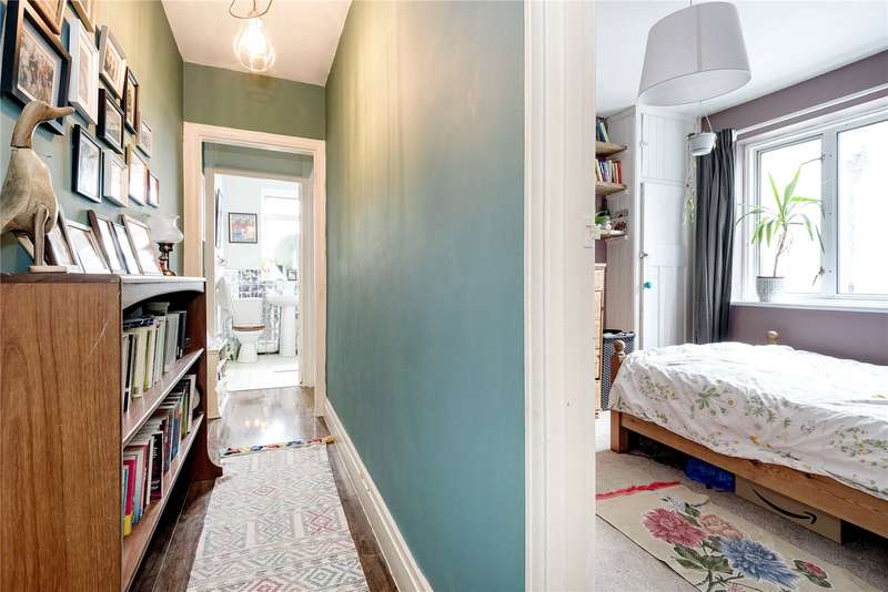 2 Bedroom House For Sale In Wood Street, London, E17