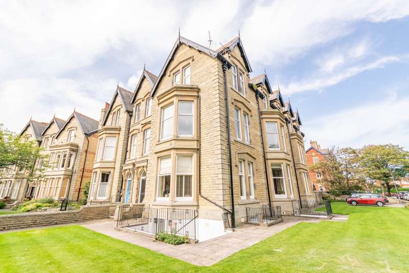 2 Bedroom Apartment Flat To Rent In St Square, Lytham St Annes, FY8