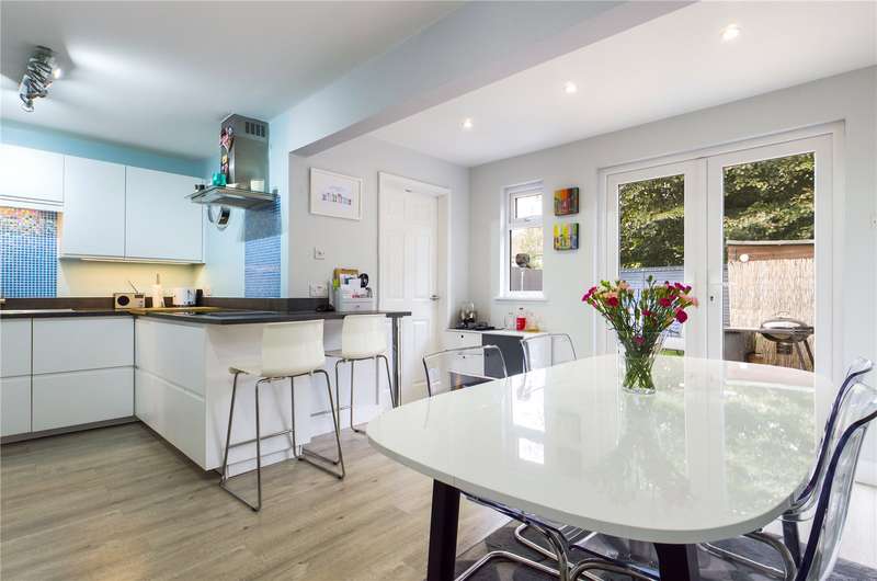 3 Bedroom End Of Terrace House For Sale In Meadow Way, Theale, Reading, RG7