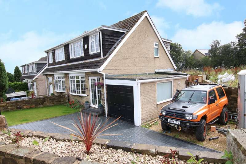 3 Bedroom Chalet House For Sale In Foster Park Road, Denholme, Bradford