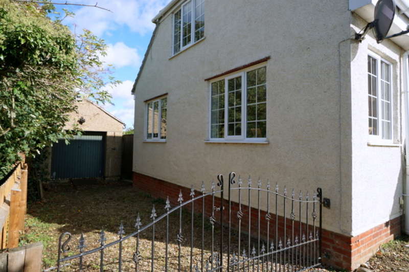 4 Bedroom Detached House For Sale In Lowestoft Rd, Worlingham, Beccles