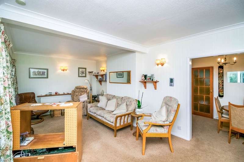 3 Bedroom Detached House For Sale In Penylan Avenue, Porthcawl, CF36