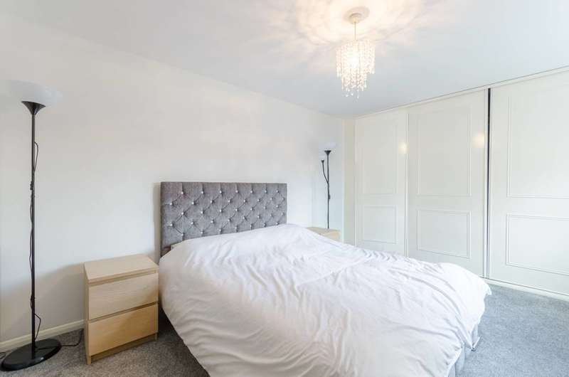 1 Bedroom Flat For Sale In Express Drive, Goodmayes, IG3