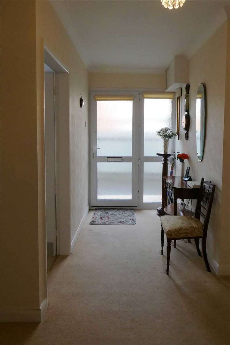 3 Bedroom Semi Detached Bungalow For Sale In Northlands Road, Winterton