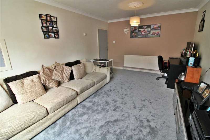 2 Bedroom Flat For Sale In Hankinson Road, Bournemouth, BH9
