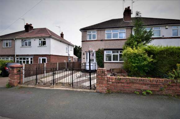 3 Bedroom Detached House For Sale In Westminster Drive, Wrexham, LL12